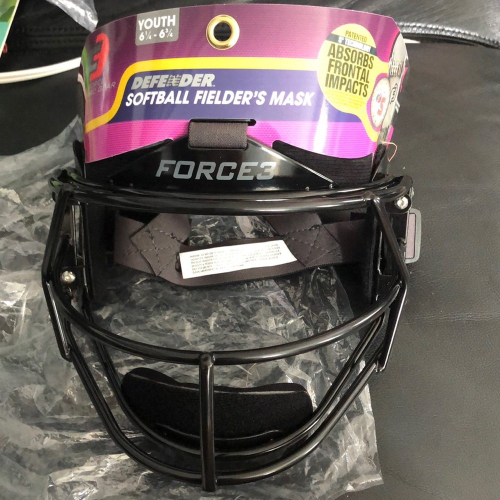 Defender Softball Fielder’s Mask Force 3 Youth 6 1/4-6 3/4 NEW